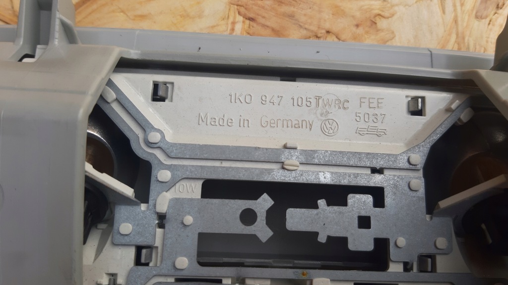 фото №12, Vw tiguan golf 5 plus панель потолочный 5m0868403f