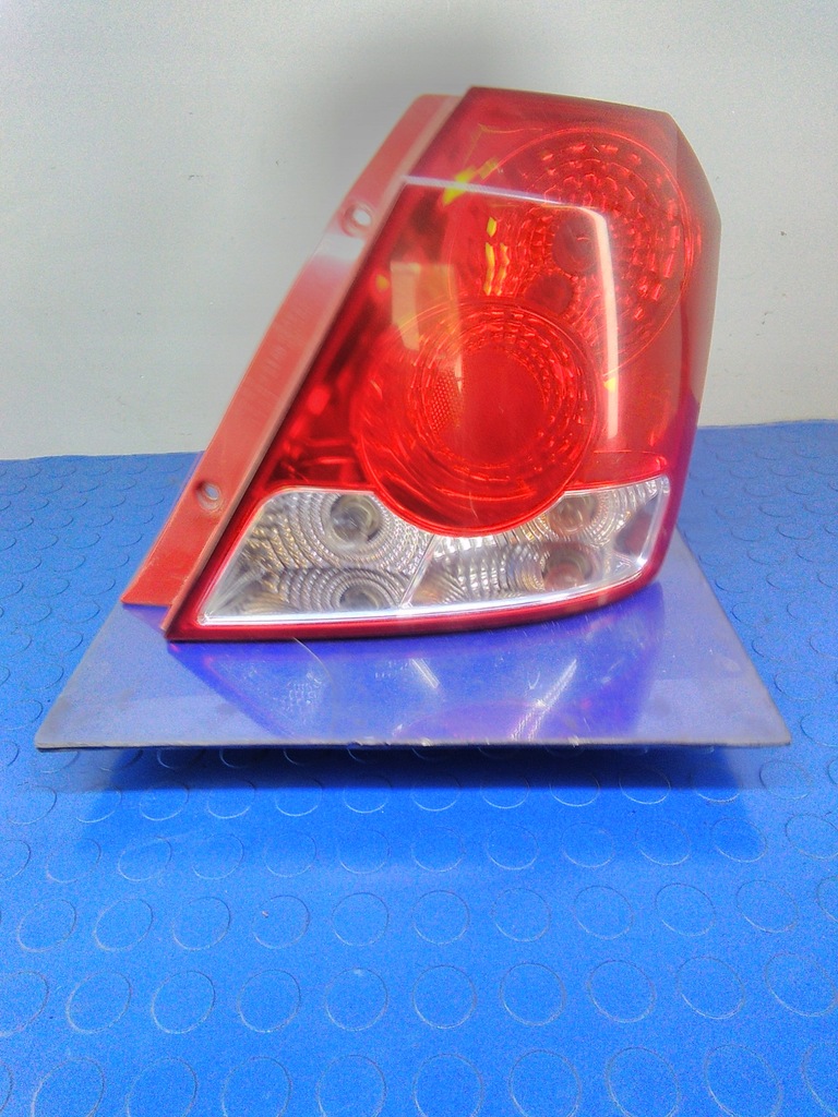 фото №1, Chevrolet aveo t200 лампа задня задня права 30-0267r