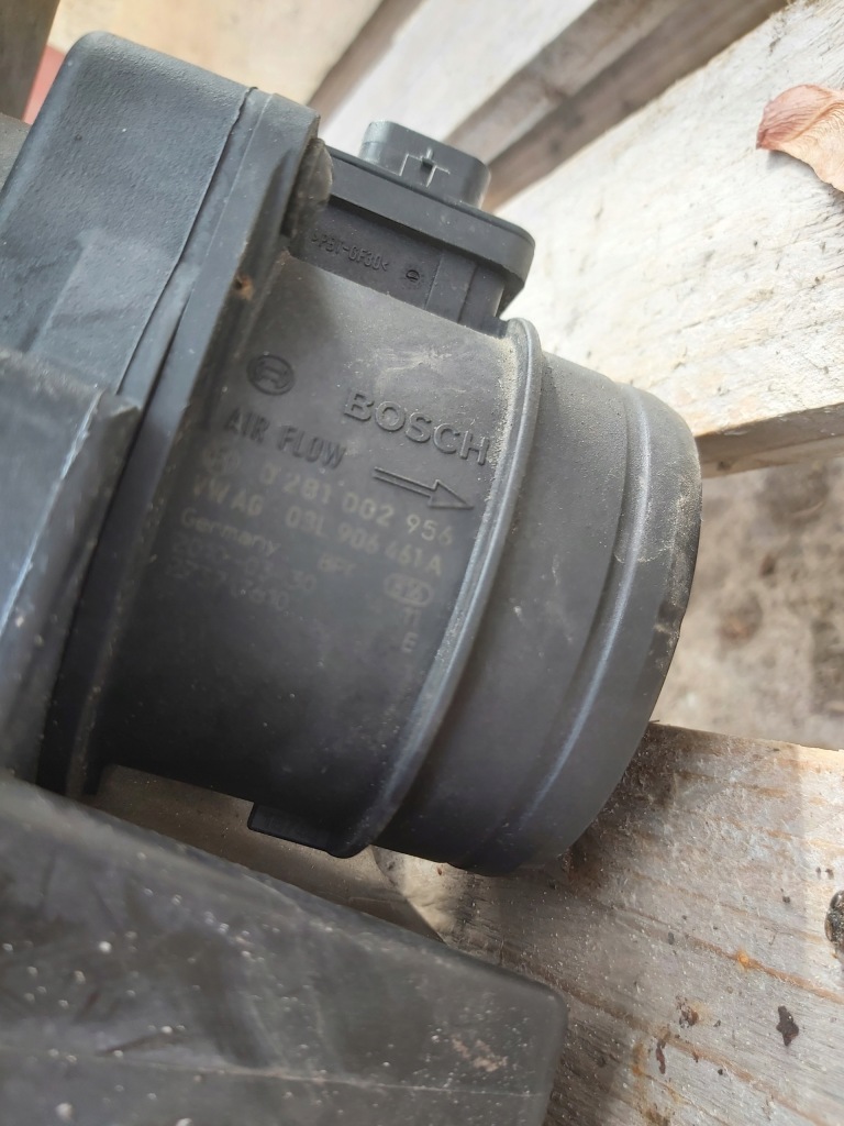 Bosch витратомір audi a3 8p 8v a4 b8 2.0 tdi 281 002 956 Зі Шроту