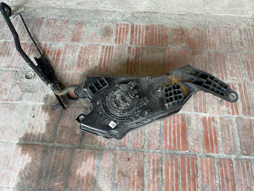 фото №1, Bmw x7 g07 бак насос adblue 7440010