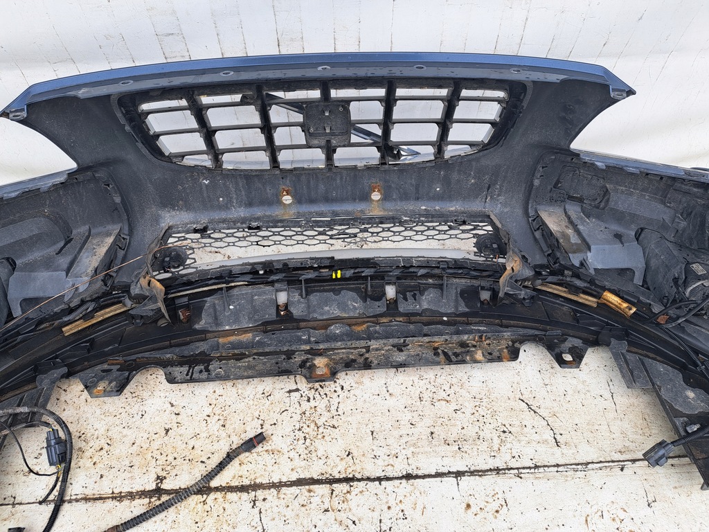 фото №11, Volvo xc70 ii бампер перед передний 30678678 kpl