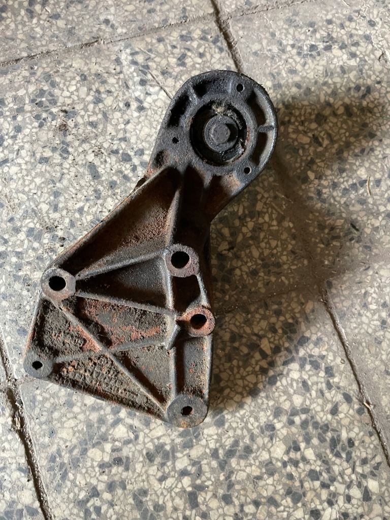 фото №1, Vw lt 2,5tdi кронштейн вентилятора вискомуфта