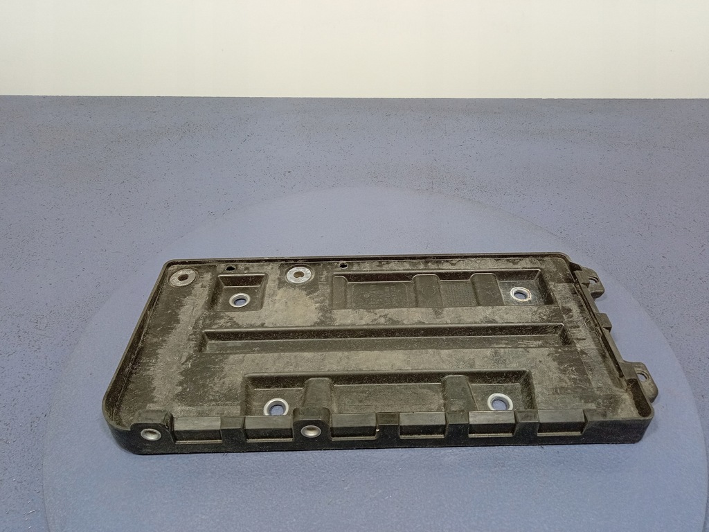 фото №1, Bentley continental i 03- основа акумулятор 3w0804869