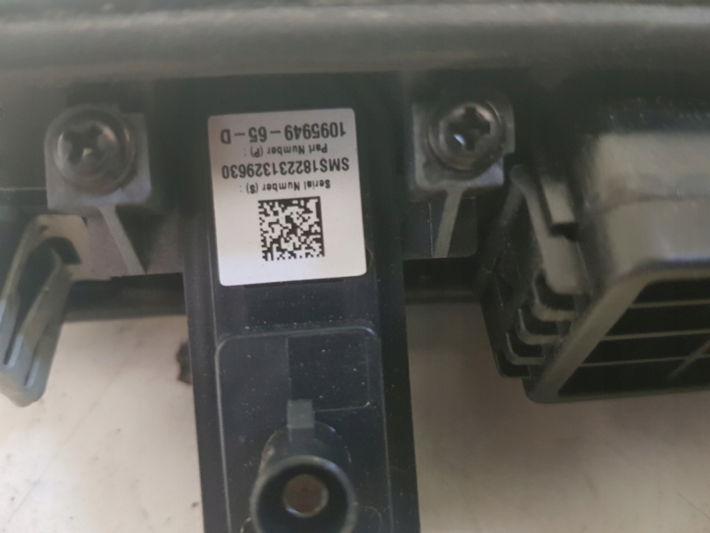 Tesla 3 замок kalpy задняя камера Киев