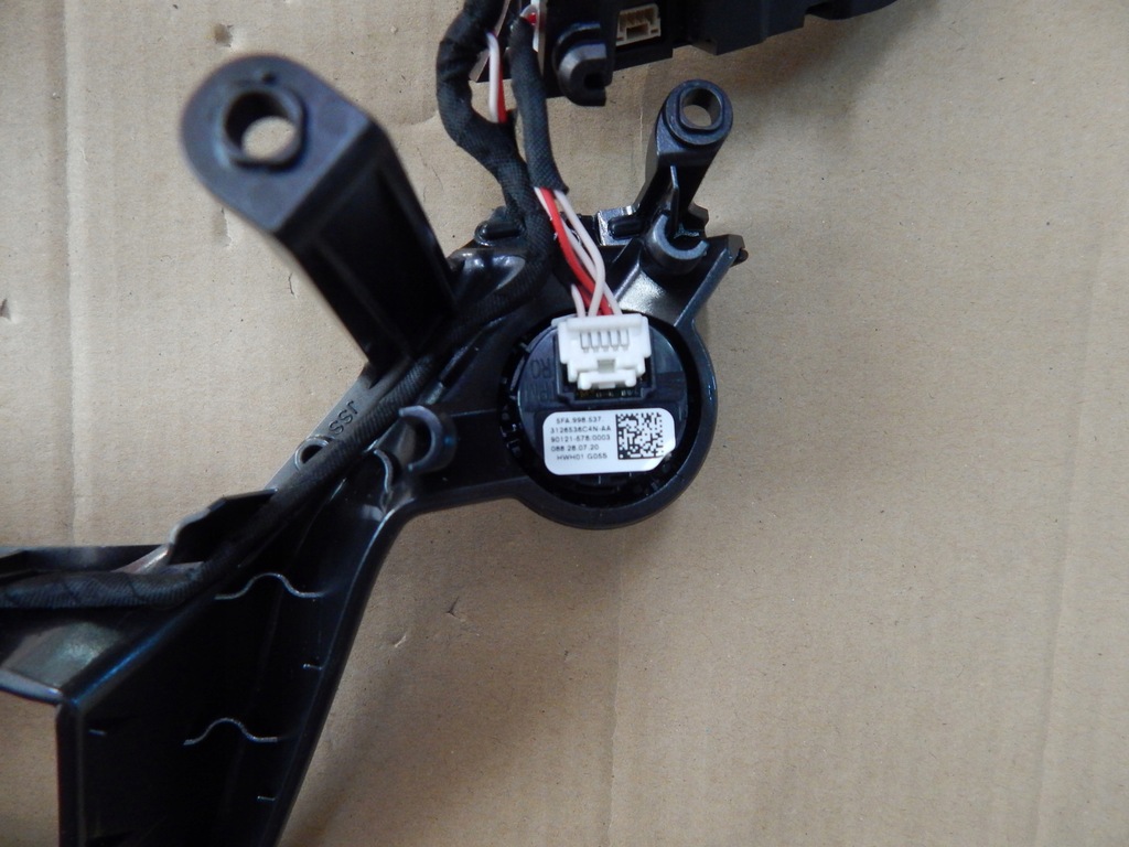 фото №9, Cupra formentor - кнопки мультифункція накладка керма