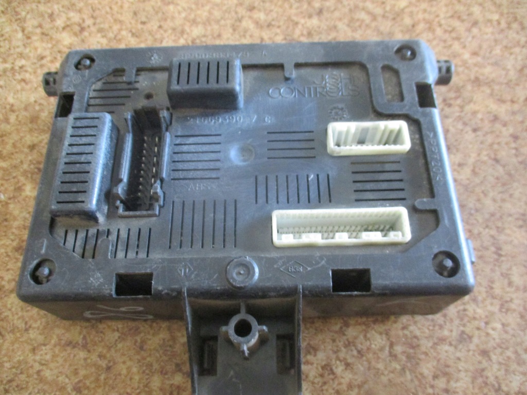 фото №3, Модуль bcm renault clio iii modus 8200652286