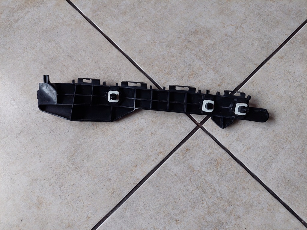 фото №6, Направляющая бампера - задняя - toyota auris ii - lift - hb