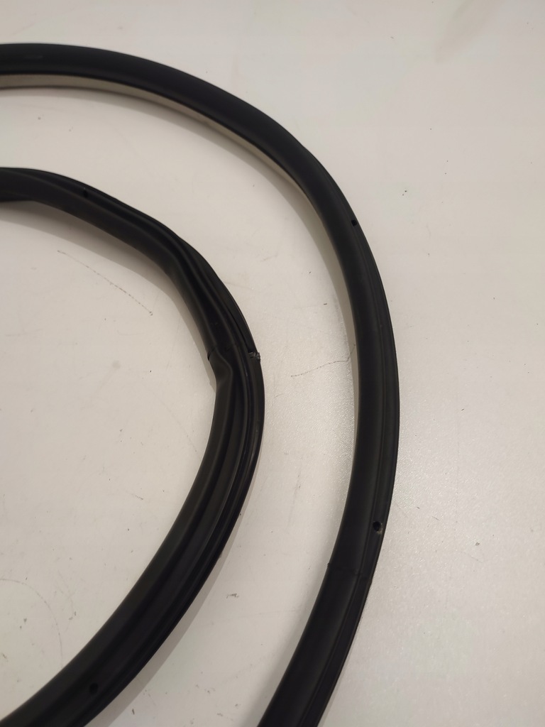 фото №6, C4 picasso i прокладка кузовная правый перед