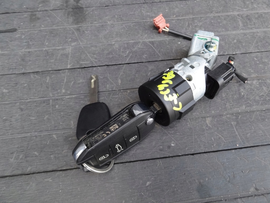 фото №1, Citroen c-elysee 2015 замок запалювання + ключ org