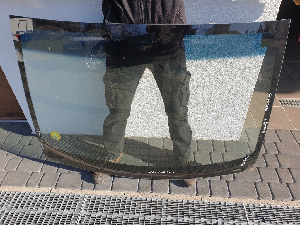 фото №1, Стекло передняя citroen ii b9 berlingo 2010-