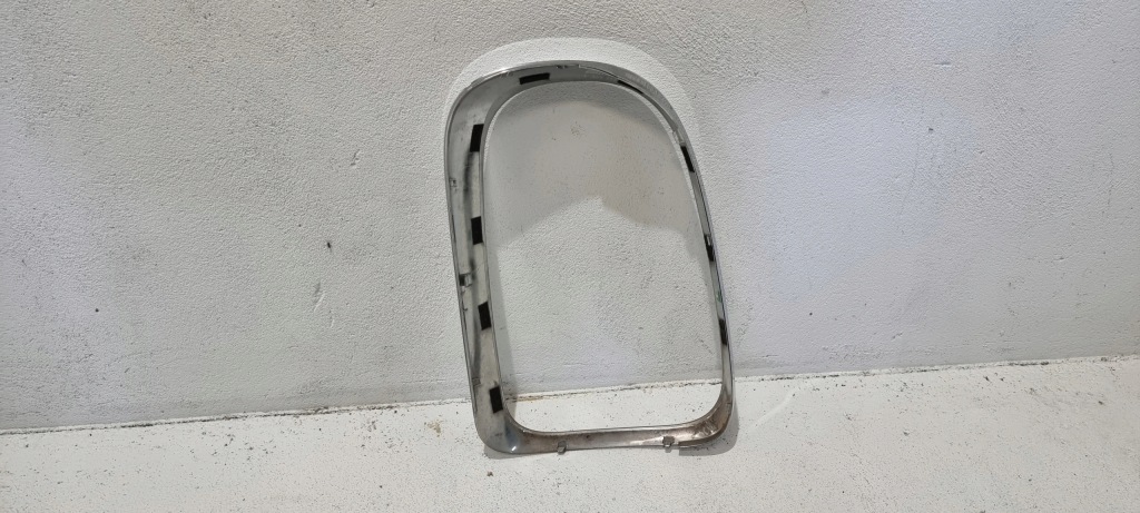 Хром рамка лампы правый задний  mini countryman f60 Оригинал