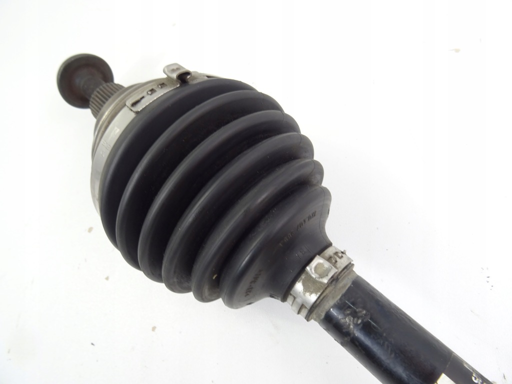 Audi a3 8v рестайлінг  привідний вал ліва 1,4 tsi 5q0407271a Недорого