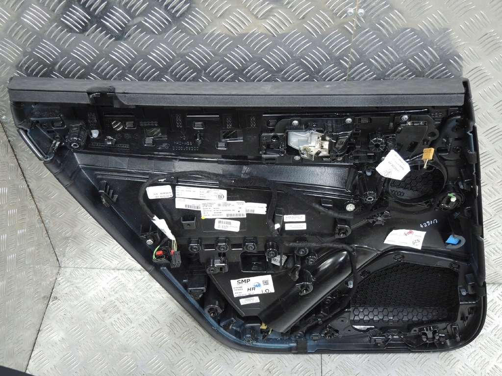 фото №6, Porsche panamera 971 обшивка двері правий задня