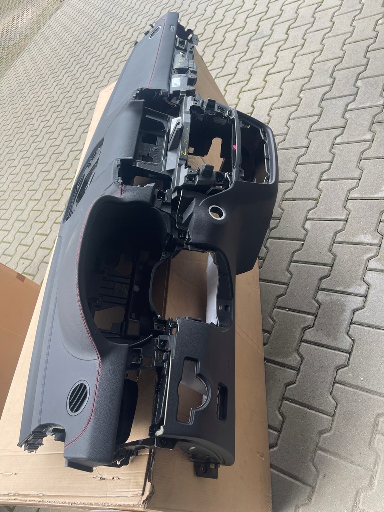 фото №8, Mercedes gl gle gls x166 a292 приборная панель приборная консоль amg nić czerwona