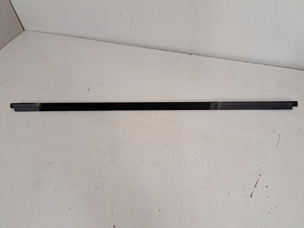 фото №9, Bmw x7 g07 2023 молдинг / прокладка стекло дверь задних