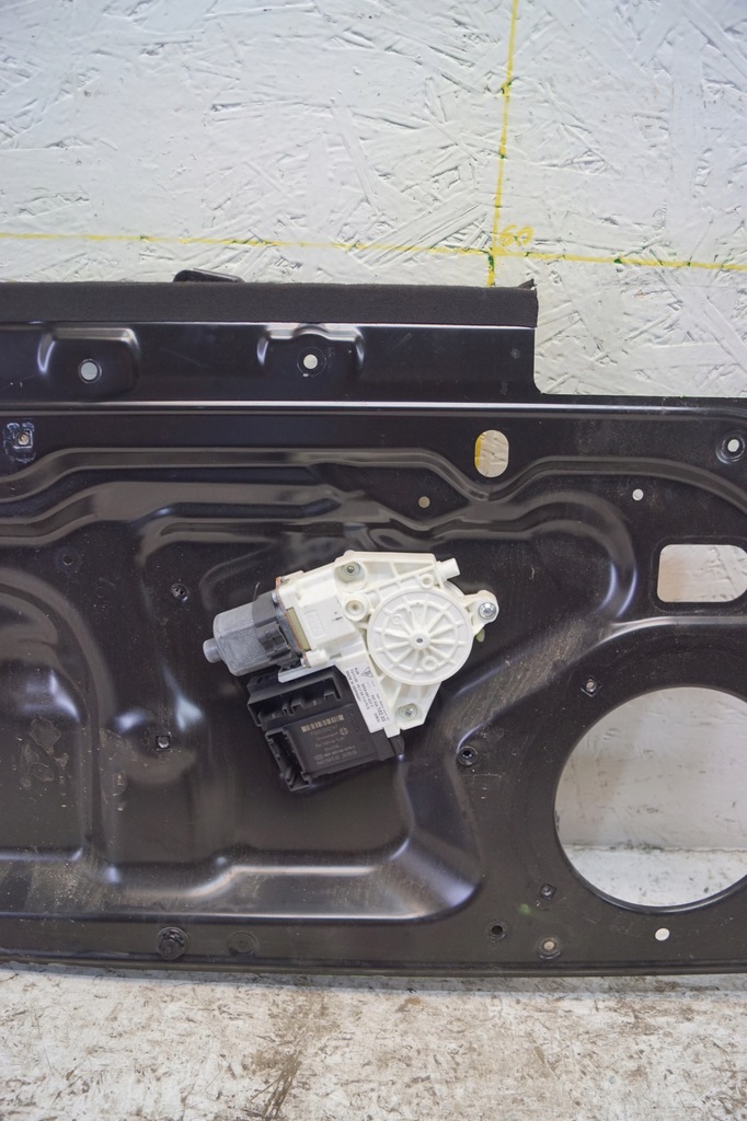 фото №6, Подъемник стекло левый перед porsche 911 997