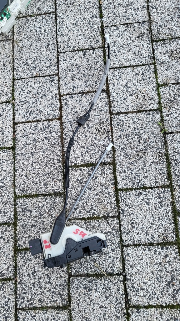 фото №1, Citroen оригинальный номер 9686919180 замок дверь pin