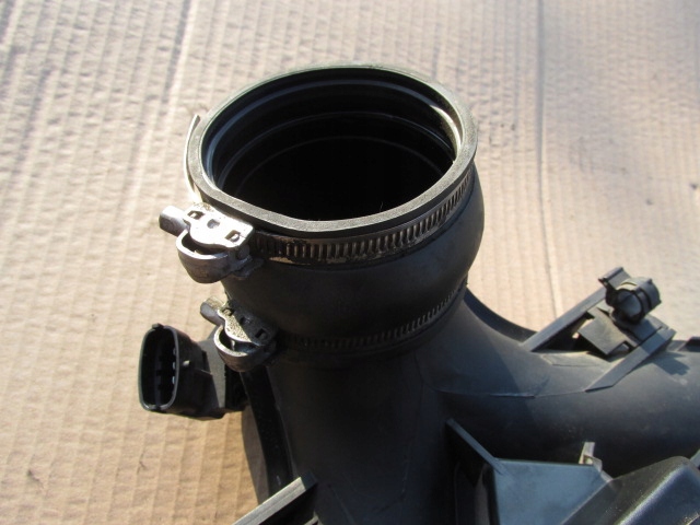 фото №6, Maserati quattroporte vi 3.0 v6 труба повітрозабірник повітря + датчик 0281006028