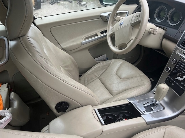 фото №5, Volvo xc60 сиденья заднее сиденье кожа