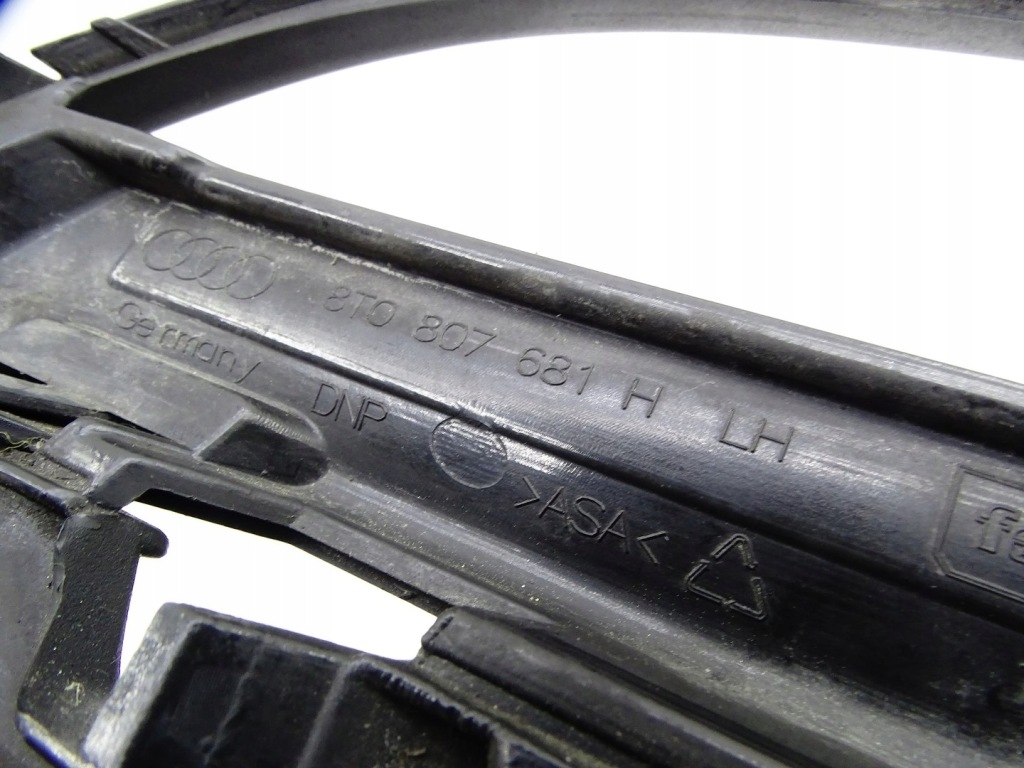 Купить Решётка бампера левый  перед левая передняя audi a5 8t рестайлинг  s-line 8t0807681h