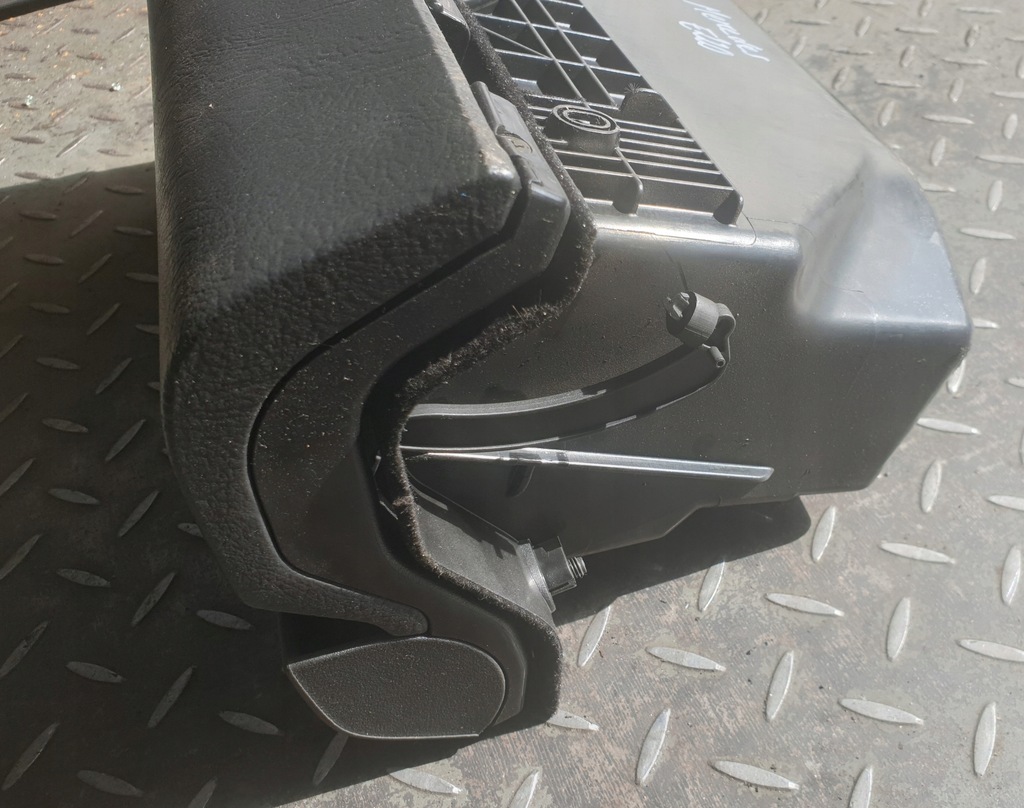 фото №3, Бардачок mercedes w210 e220