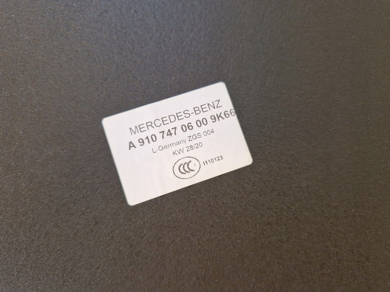 фото №3, Mercedes sprinter 910 обивка плита дверь задняя оригинальный номер