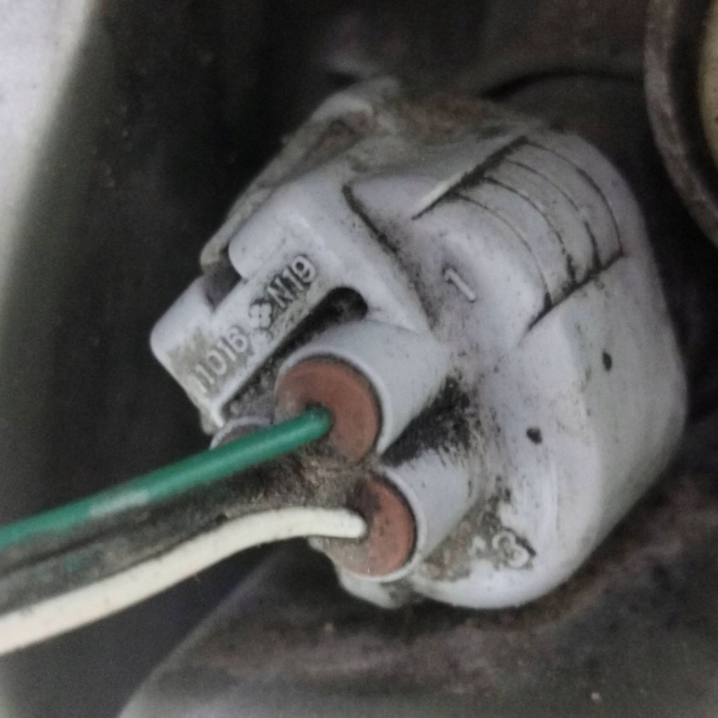 фото №10, 2000 toyota yaris лампа передняя 52002