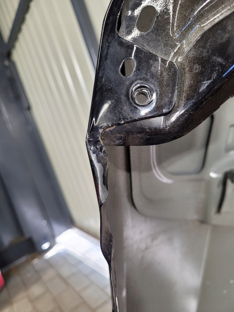 Tesla y крыло правый перед передний 149347200c Оригинал