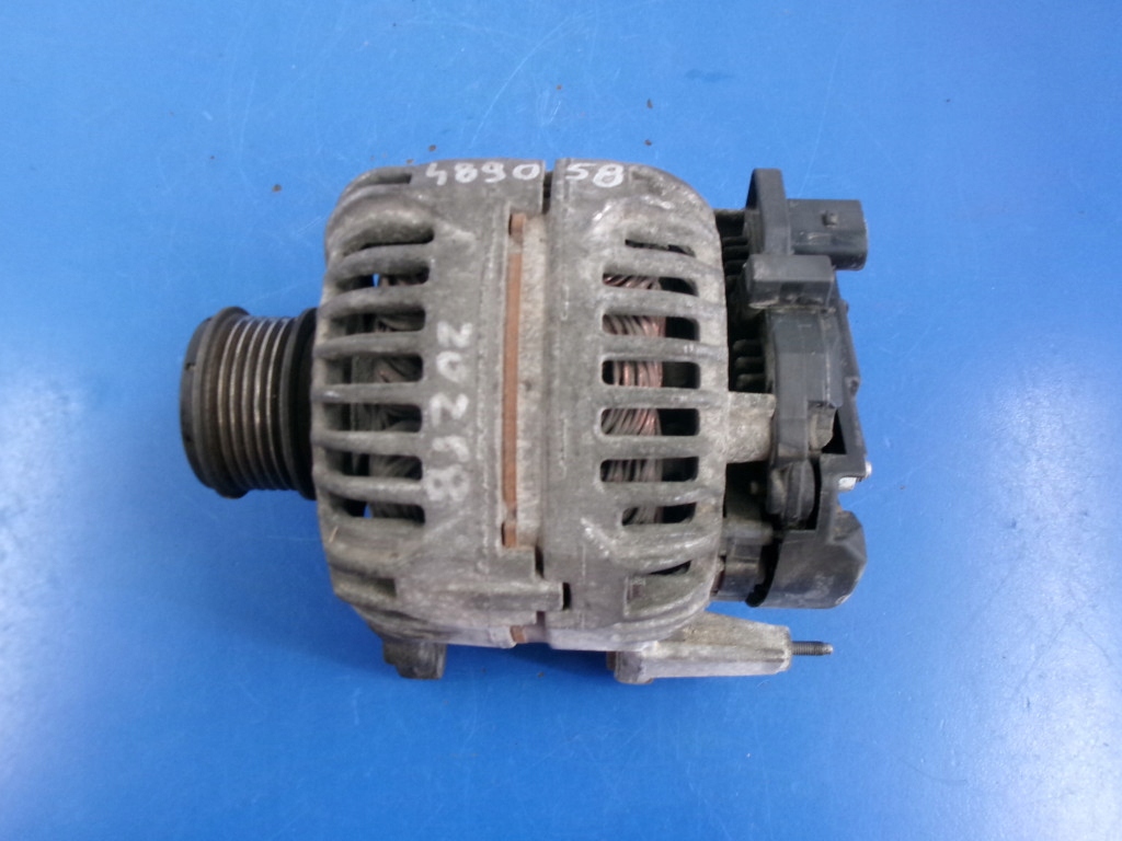 фото №4, Skoda fabia ii 5j 1.4tdi генератор 045903023a bosch 0124515022