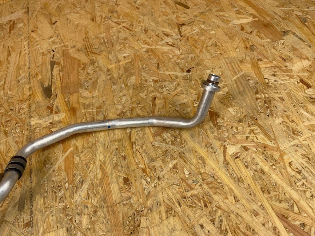 Пабтрубок  трубка шланг кондиционера renault arkana captur 2 clio v 924808928r Оригинал