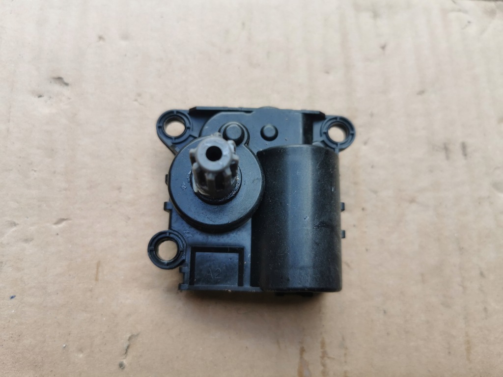 фото №1, Kia ceed ii моторчик крышка отопителя