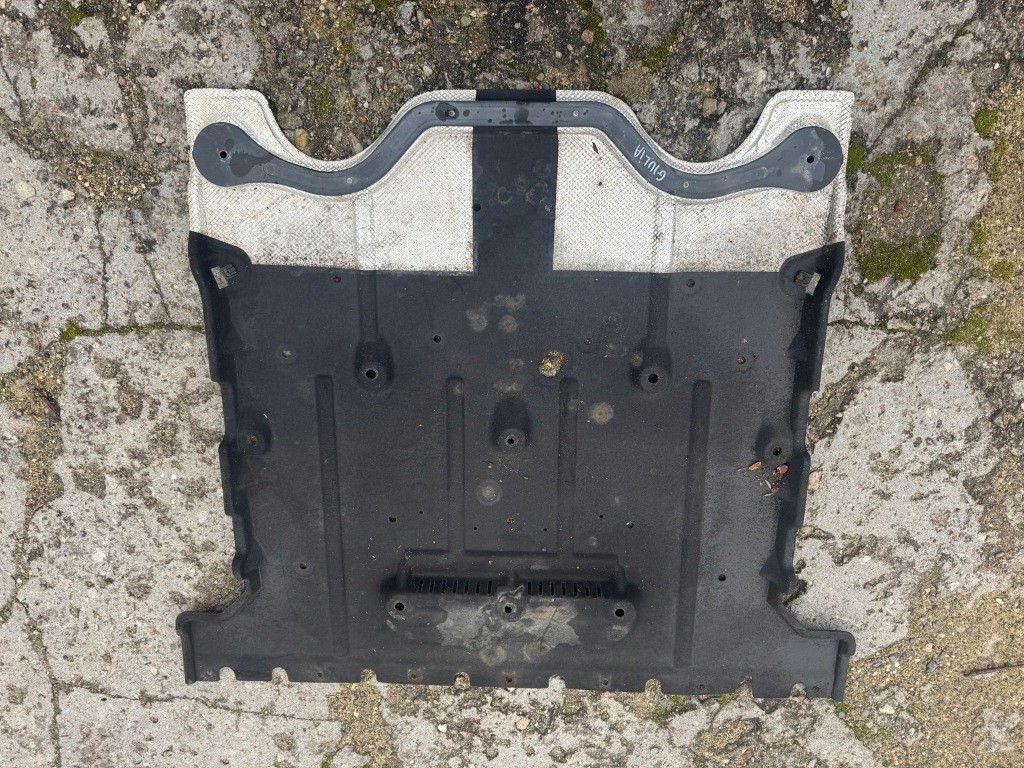 Купити Alfa romeo giulia плита накладка під  двигун оригінал 50533430