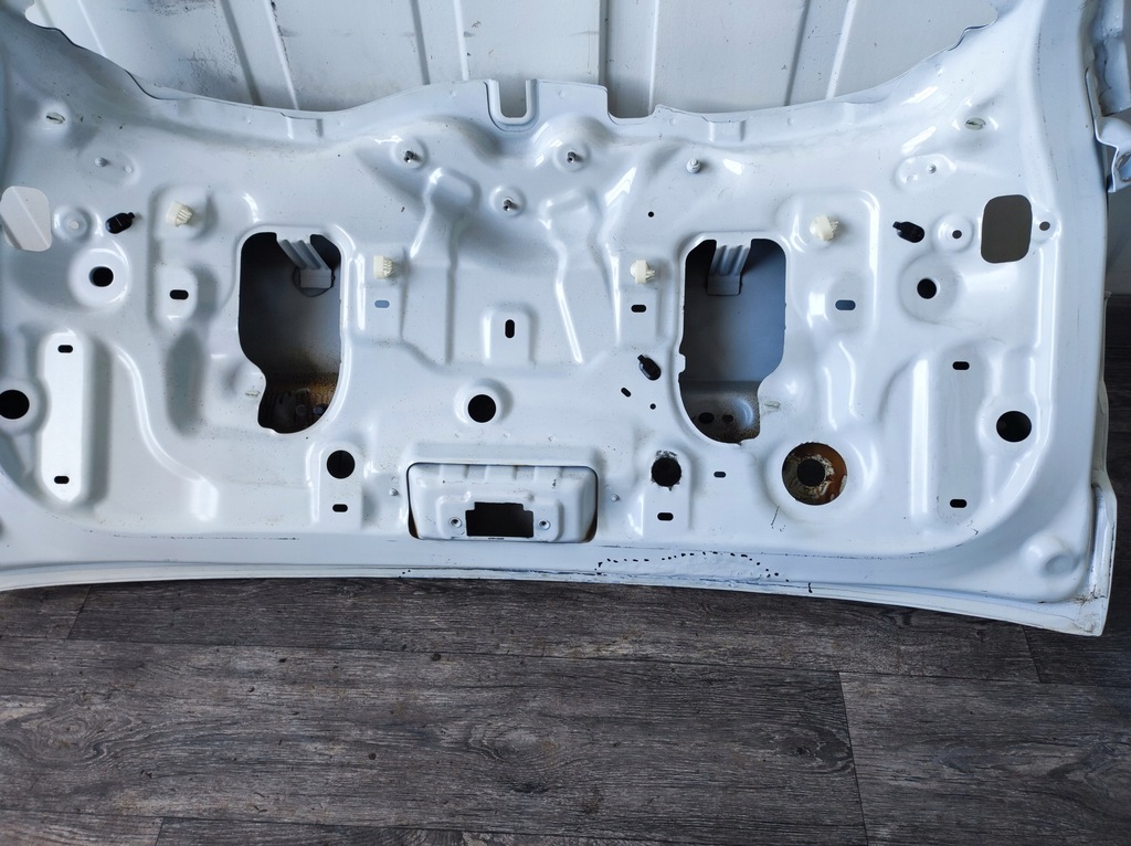 фото №15, Крышка багажника задняя задняя ---- renault clio iv kombi