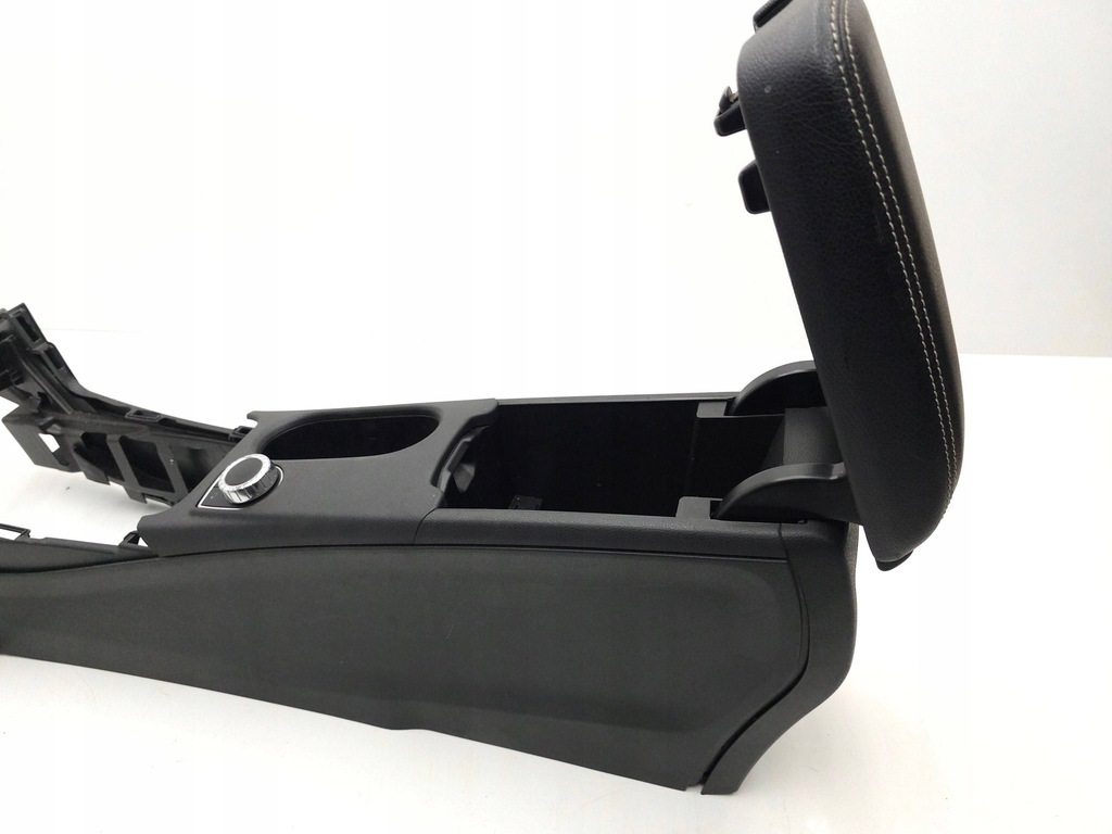 фото №14, Mercedes-benz cla c117 x117 w117 2017 підлокітник тунель середнього