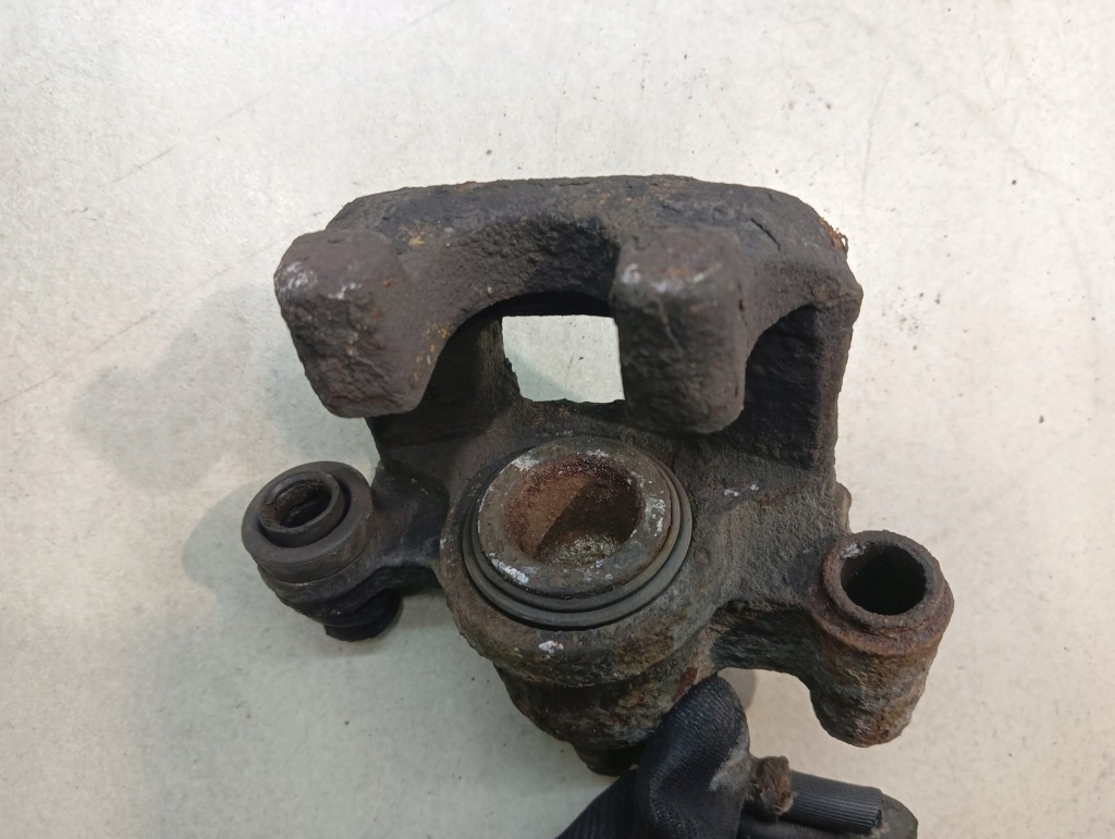 фото №4, Суппорт тормозной правый задняя toyota camry v 2.4