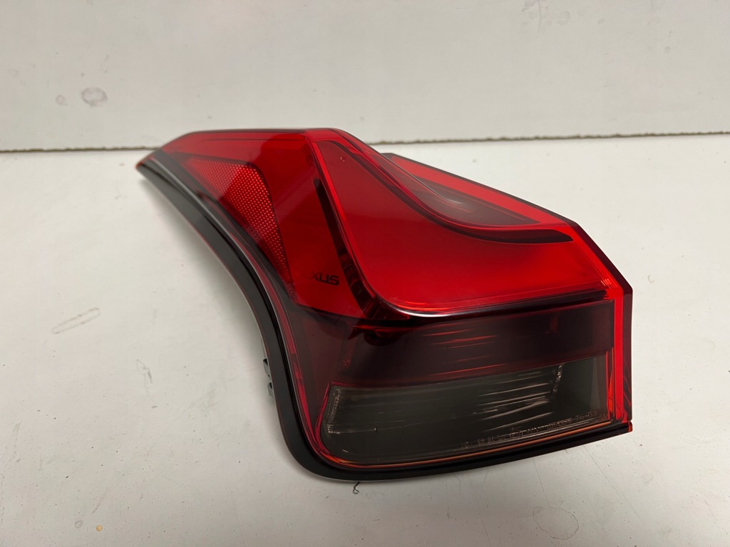 Лампа левая задний  задняя lexus ux led 2018- европа Доставка