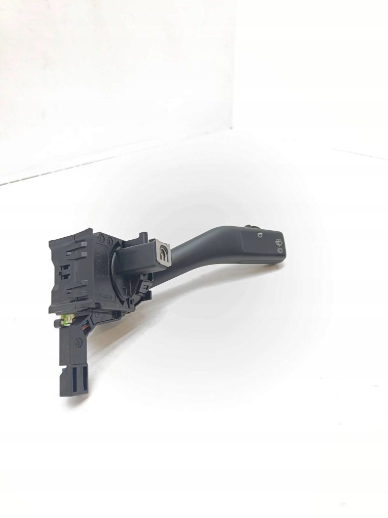 фото №1, Volkswagen golf v 2006 рычаг / переключатель дворник