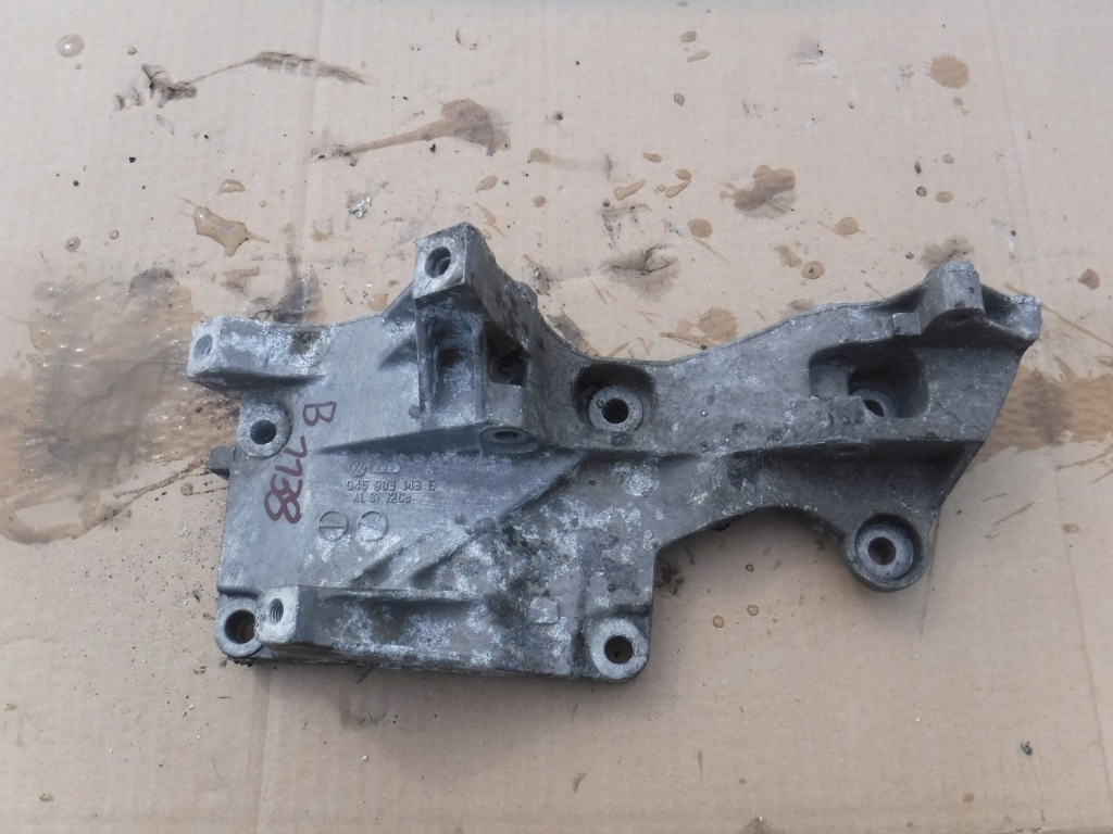 фото №1, Кронштейн кронштейн генератора vw polo 9n 1.4 tdi 045903143e