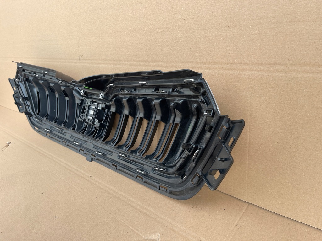 фото №6, Skoda kamiq 658 решётка радиатора решётка радиатора + радар идеальное состояние kompletny