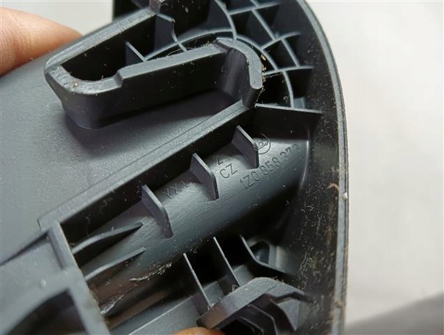 фото №5, Skoda octavia ii бардачок полка туннель 1z0858373