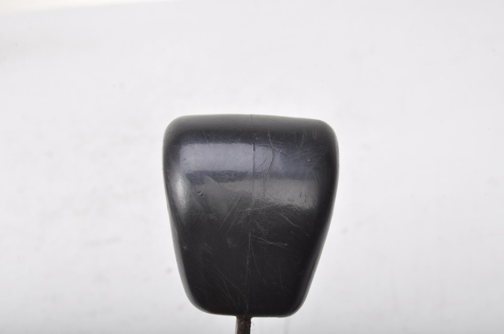 Bmw e24 ручка кронштейн відкривання капот Оригінал