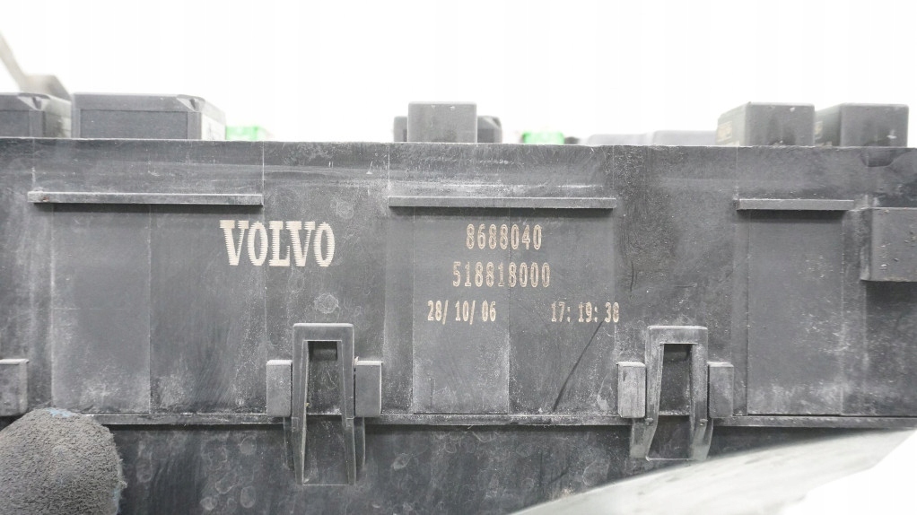 фото №5, Коробка запобіжників volvo v50 s40 ii 8688040