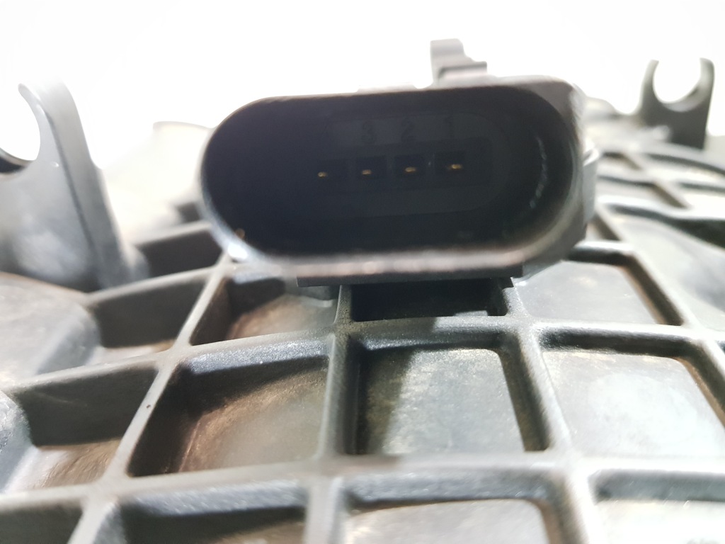 Коллектор впускной  03c129711ad vw audi 1.4 tsi Цена