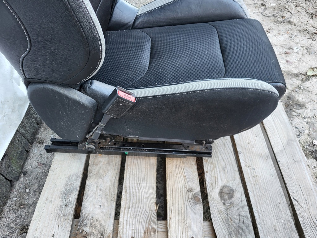 фото №7, Citroen ds4 11-15 сиденье левый перед передний подогреваемый