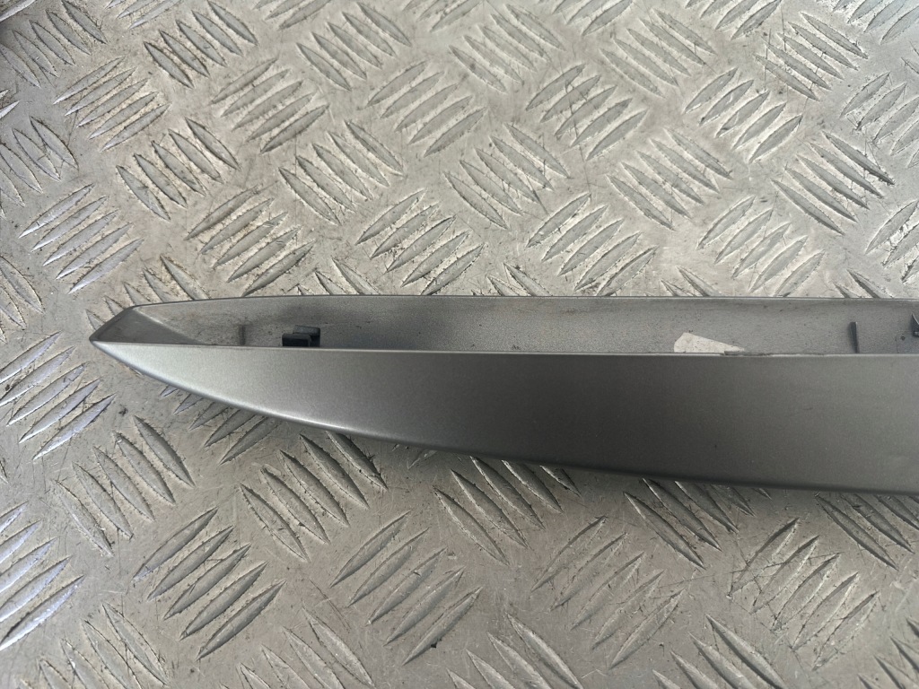 Renault megane 3 заглушка рейлінг правий задні 738861659r Недорого