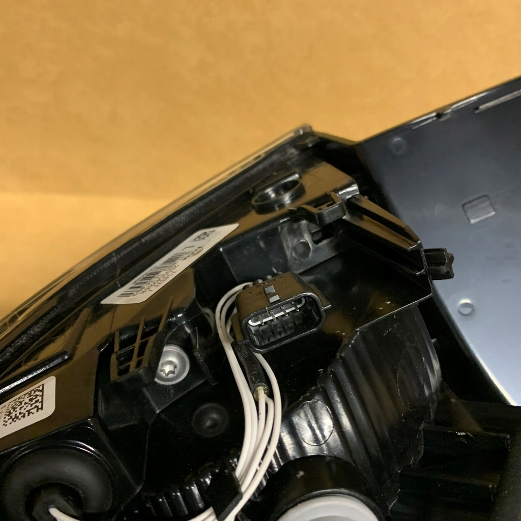 фото №13, Renault clio v lift 2023 левая лампа задняя led 265502066r