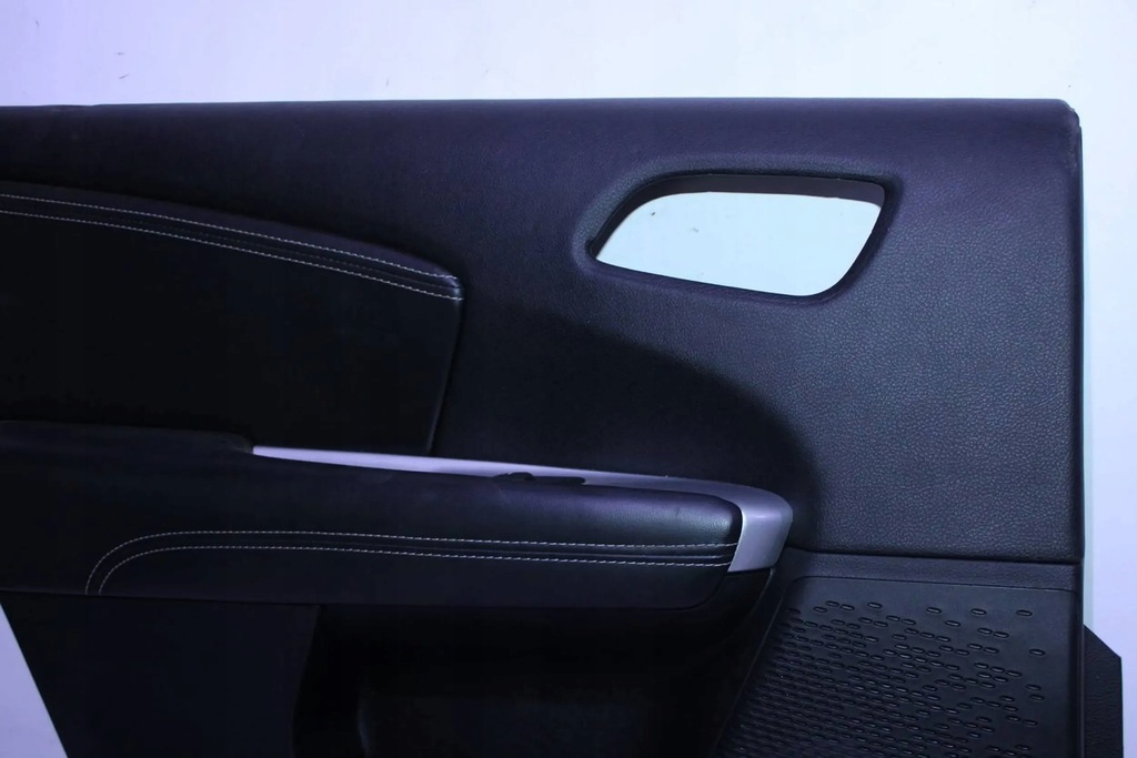 фото №2, Обшивка оббивка двері ліва задня задня fiat freemont