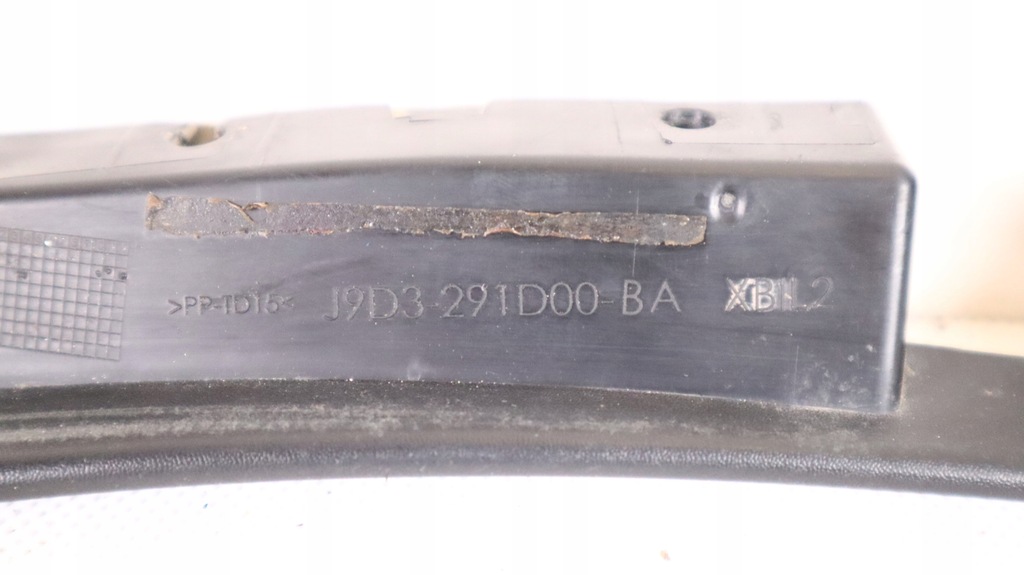 фото №5, Jaguar i-pace x590 молдинг подкрылок правая задняя j9d3-291d00-ba