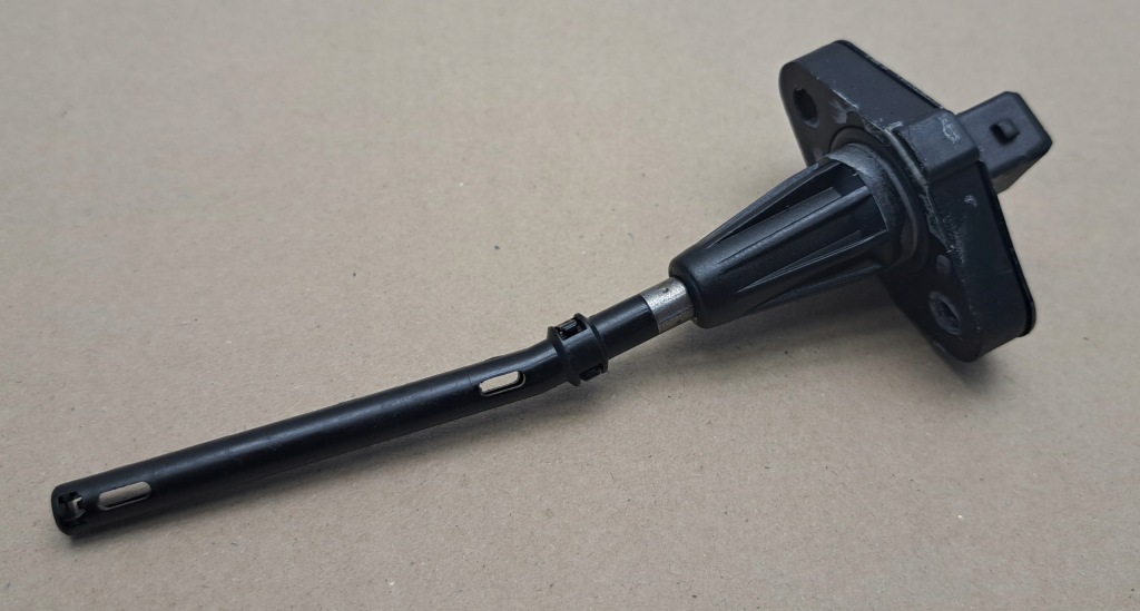 фото №2, Оригинал renault датчик уровня масла 025302