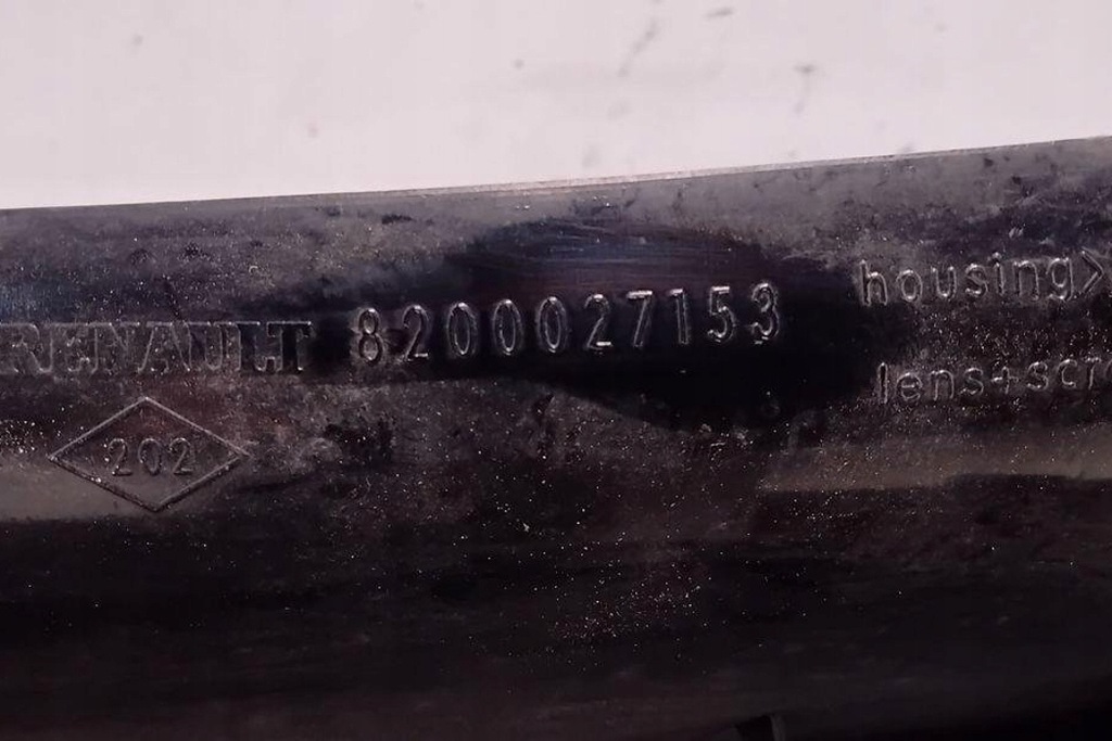 фото №1, Лампа ліва задня renault grand scénic iv r9_ 8200027153 2.2l дизель 2004